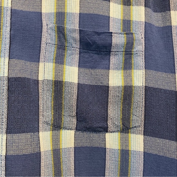 Tommy Bahama 100% Pure Silk Plaid Short Sleeve Button down shirt - Picture 7 of 12